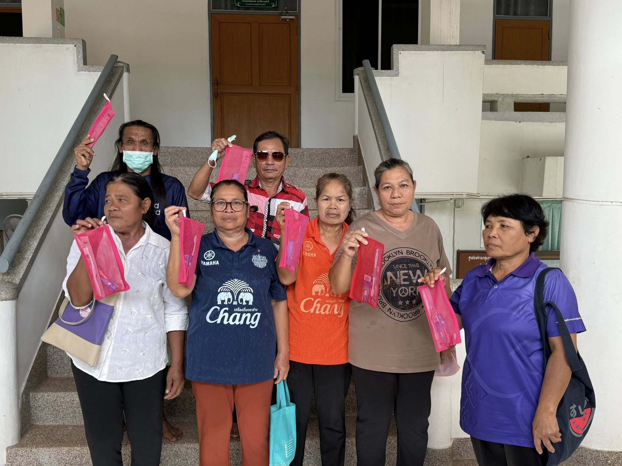 25 กันยายน 2568 รพ.สต.บ้านหายโศกร่วมกับชมรมอสม.ตำบลหายโศก ได้จัดกิจกรรม “โครงการยิ้มสดใส ก้าวสู่สูงวัยอย่างมีคุณภาพ ปีงบประมาณ 2568” สนับสนุนโดยงบกองทุนบัตรประกันสุขภาพท้องถิ่นตำบลหายโศก