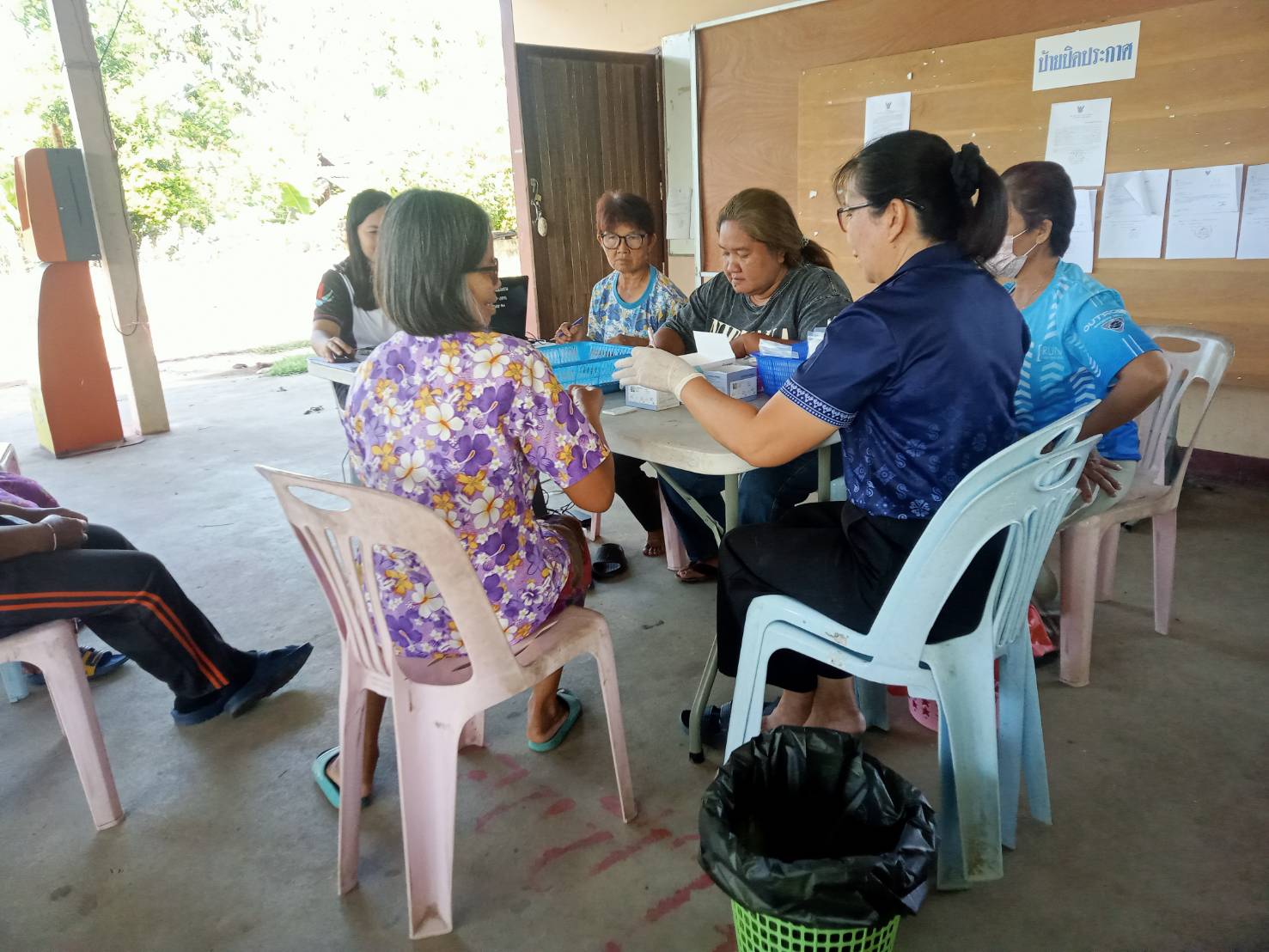 วันที่ 06 มีนาคม พ.ศ.2569 โรงพยาบาลส่งเสริมสุขภาพตําบลบ้านหายโศกให้บริการออกตรวจคัดกรองไวรัสตับอักเสบบี (HBV) และซี (HCV) นอกพื้นที่ โดยมีผู้เข้ารับ บริการทั้งหมด 82 คน